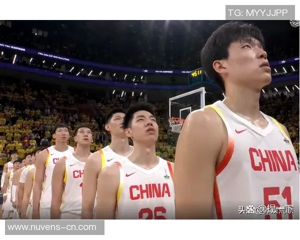 中国男篮与法国男篮激战正酣谁能在国际赛场上笑到最后